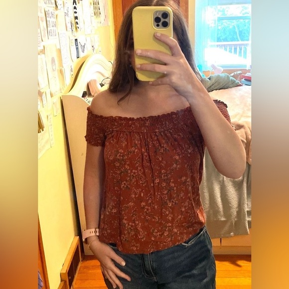 American Eagle Off The Shoulder Top - Picture 1 of 2
